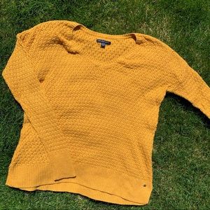 5/$25❗️American Eagle Mustard Knit Sweater